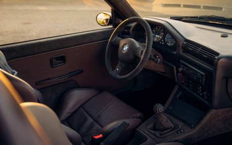 BMW E30 M3 Redux interior 